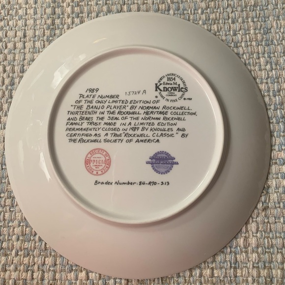 “The Banjo Player” Norman Rockwell collector plate. Excellent condition. - Picture 2 of 2